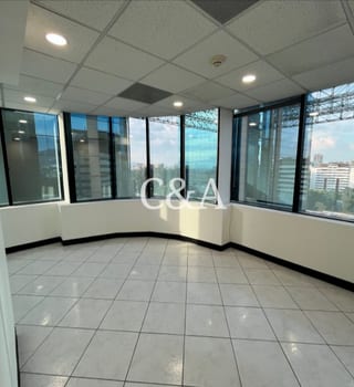PROYECTOS OFICINAS EN RENTA ZONA 14 — Casta & Asociados — miniatura 7 de 8
