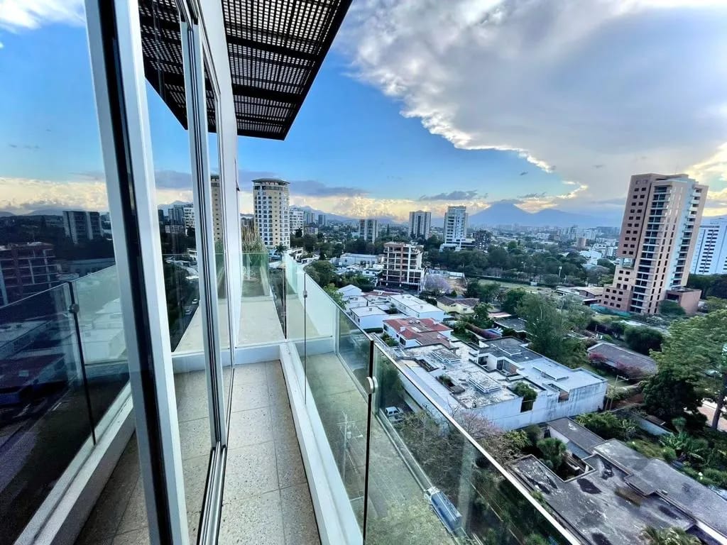 PENTHOUSE EN VENTA ZONA 15 — foto 7 de 16