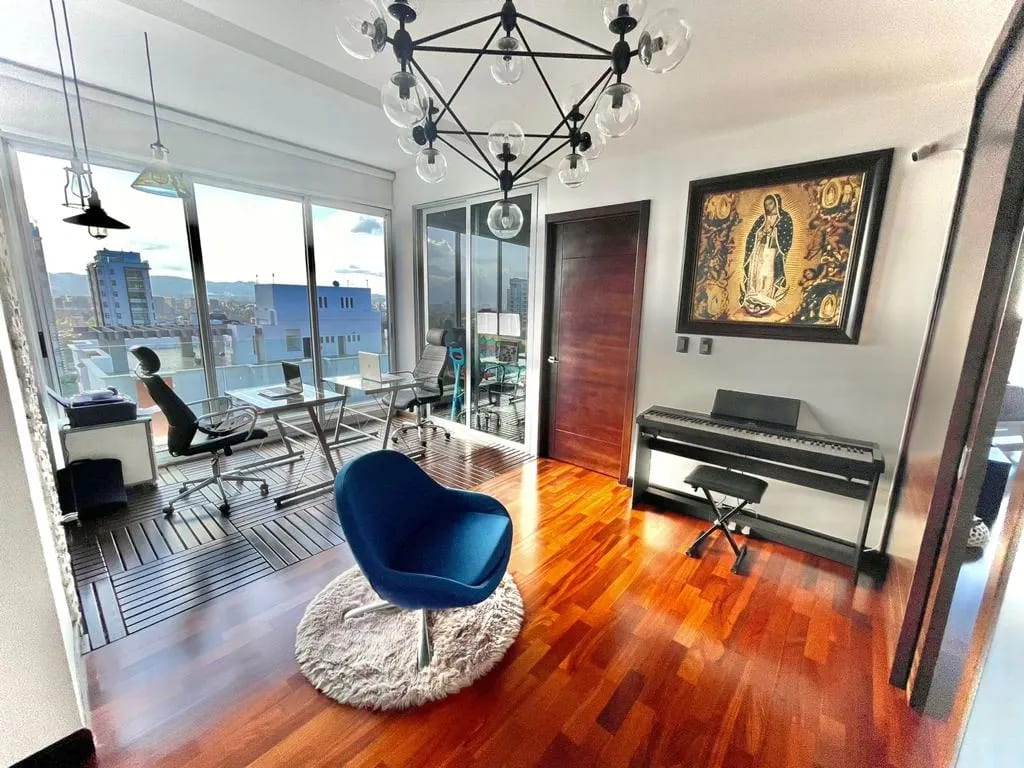 PENTHOUSE EN VENTA ZONA 15 — foto 10 de 16