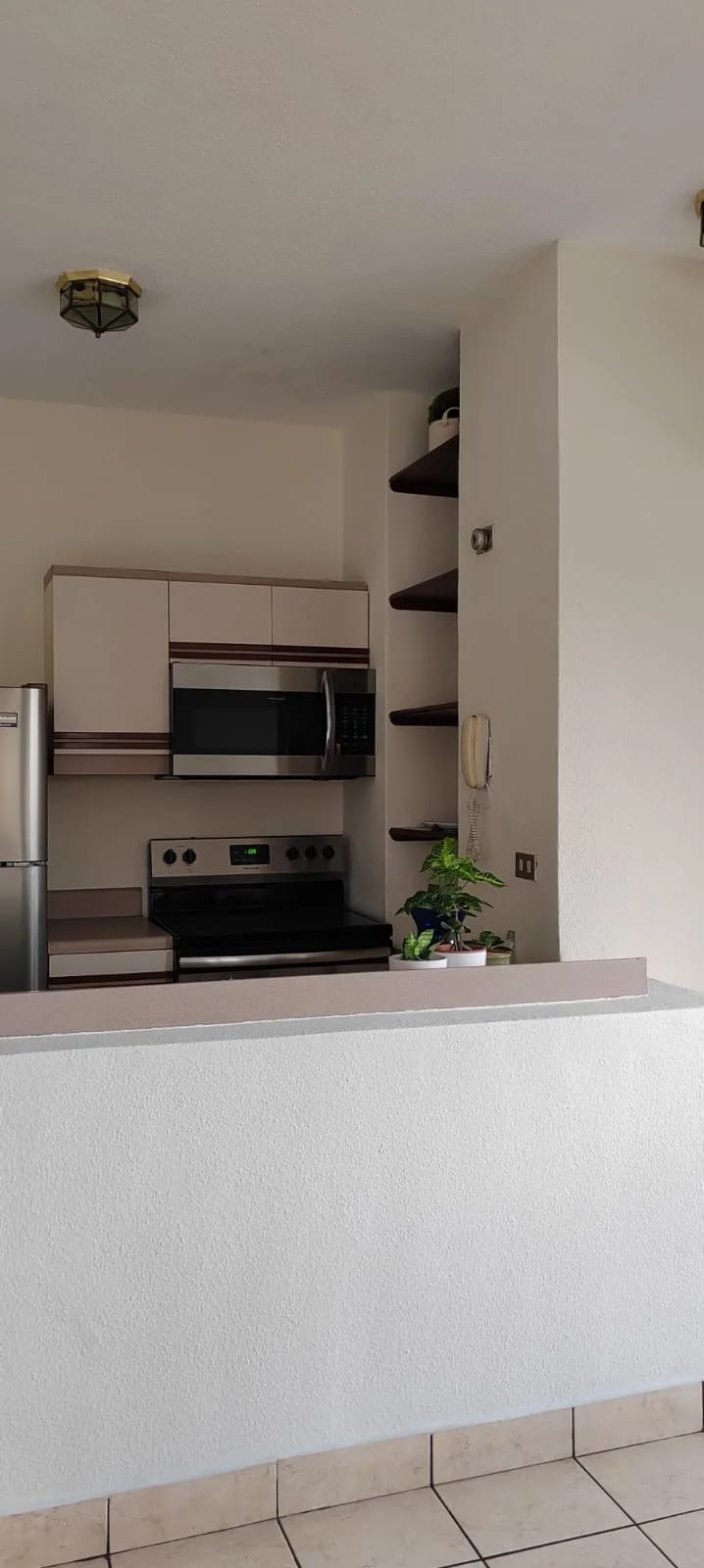 APARTAMENTO EN RENTA ZONA 14 — foto 2 de 5