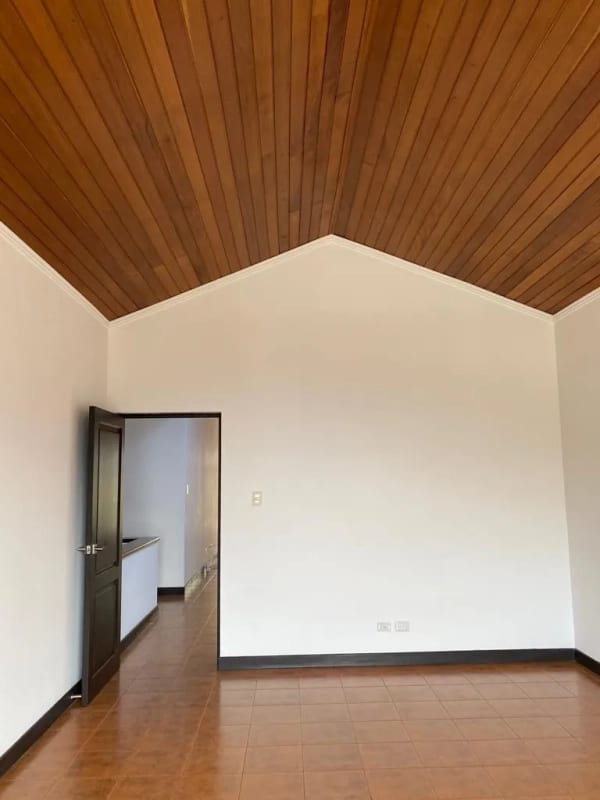CASA EN VENTA MONTEBELLO II — foto 2 de 10