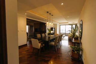 Apartamento en Renta Zona 10 — miniatura 1 de 7